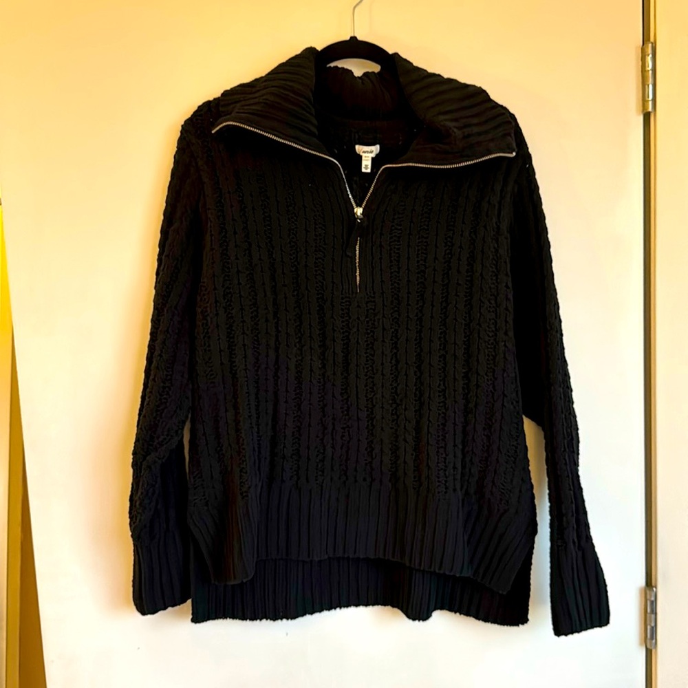 Versatile sweater, V-neck, cow neck, or can be worn as a turtleneck.